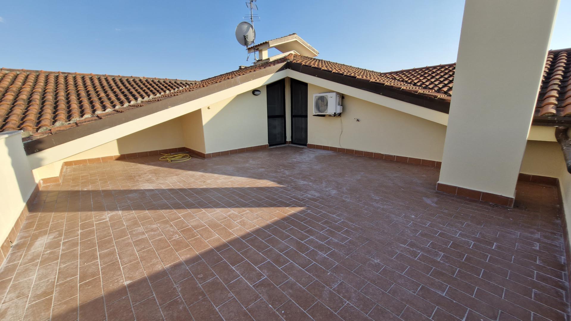 4 Stanze da Letto Stanze da Letto, ,2 BathroomsBathrooms,Appartamento,Vendita,1096