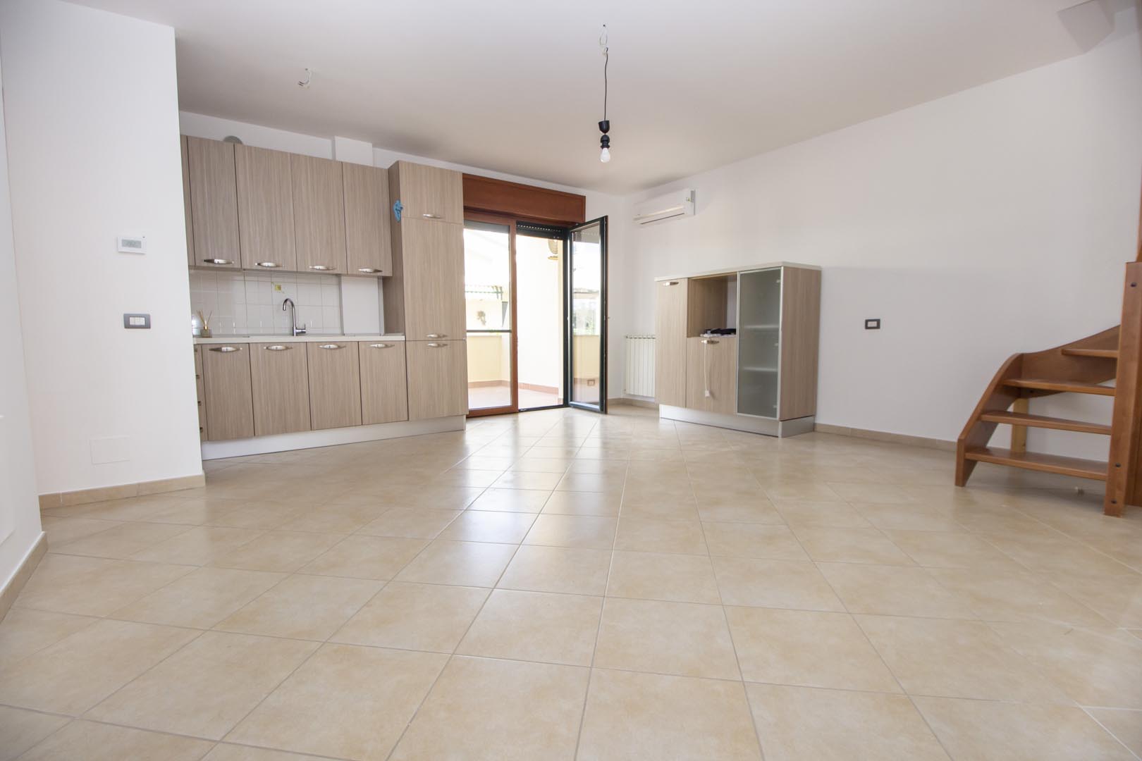 4 Stanze da Letto Stanze da Letto, ,2 BathroomsBathrooms,Appartamento,Vendita,1096