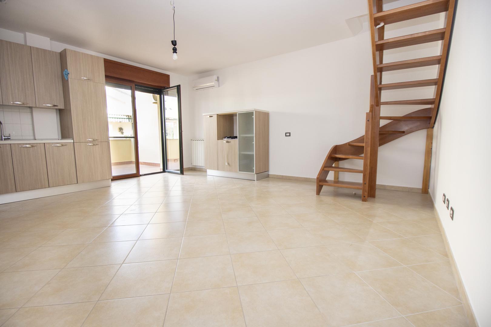 4 Stanze da Letto Stanze da Letto, ,2 BathroomsBathrooms,Appartamento,Vendita,1096