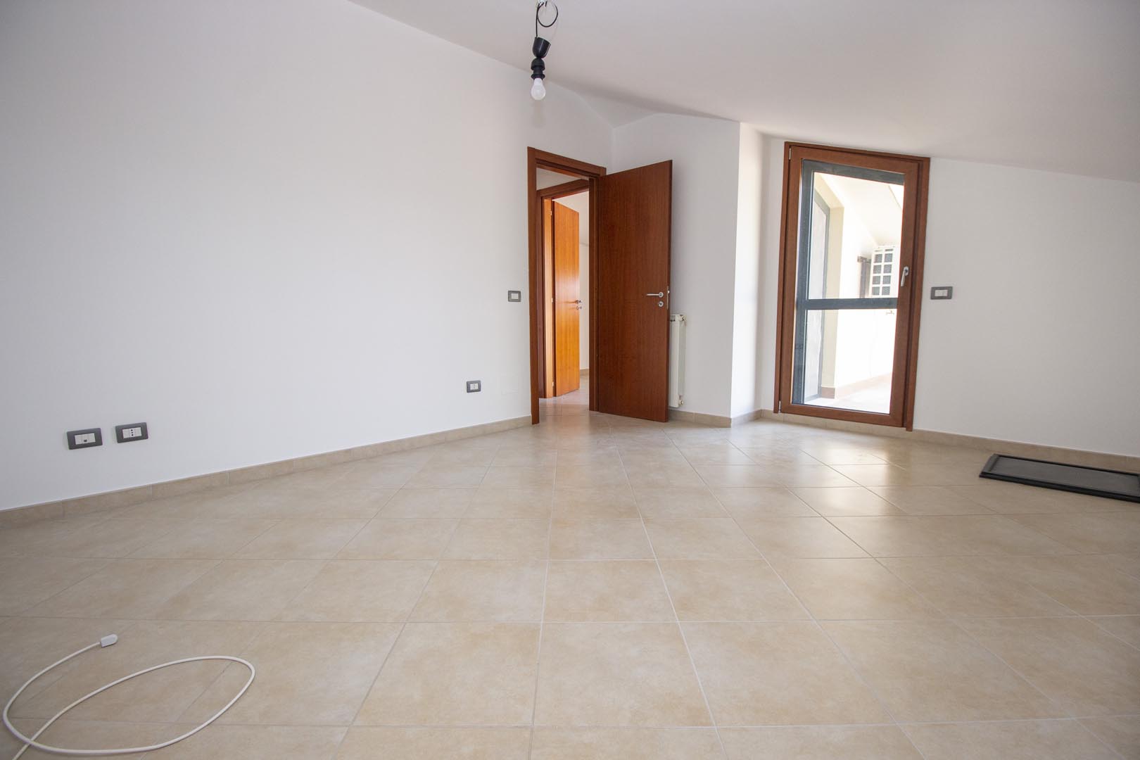 4 Stanze da Letto Stanze da Letto, ,2 BathroomsBathrooms,Appartamento,Vendita,1096